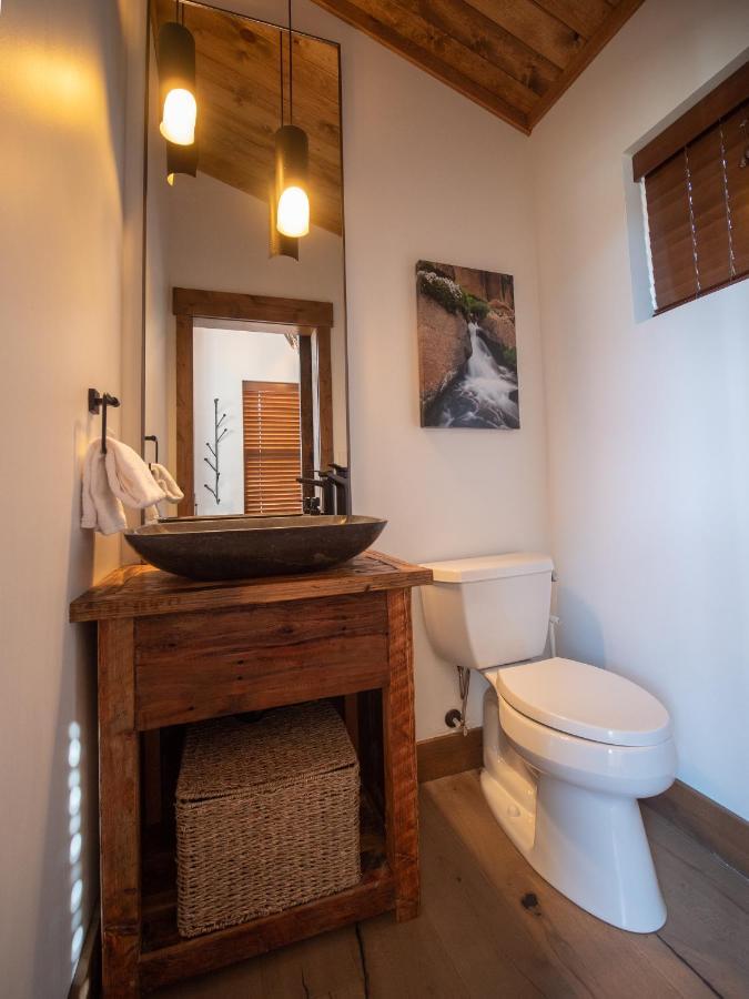 Chic Retreat Indoor Outdoor Fireplace, Private Jacuzzi, Great Location! Estes Park Exterior foto